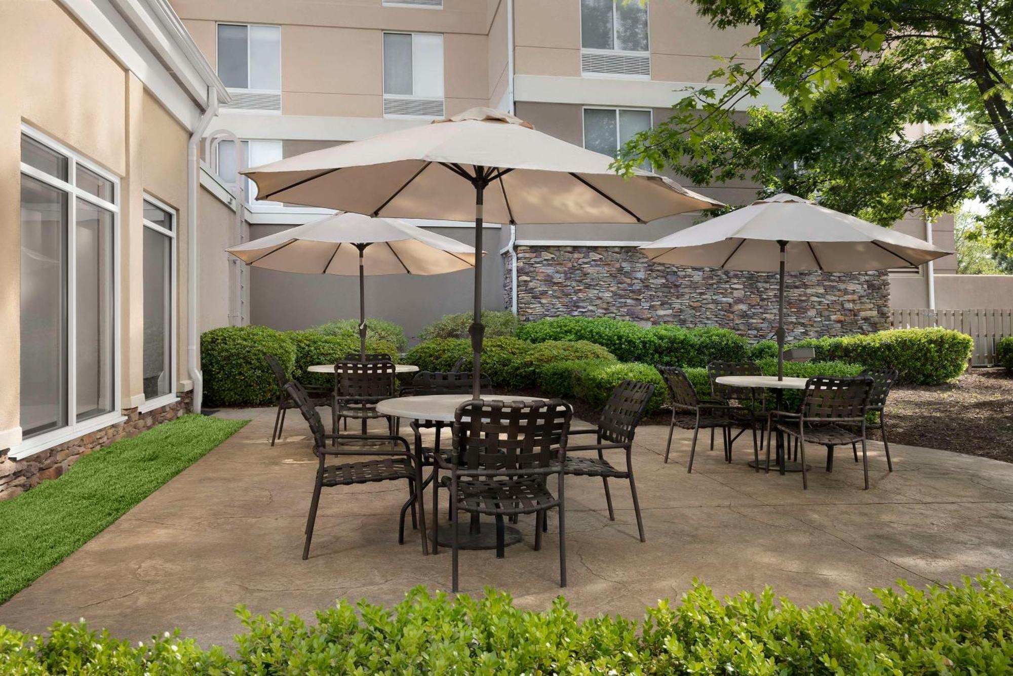 Hilton Garden Inn Raleigh Capital Blvd I-540 Dış mekan fotoğraf