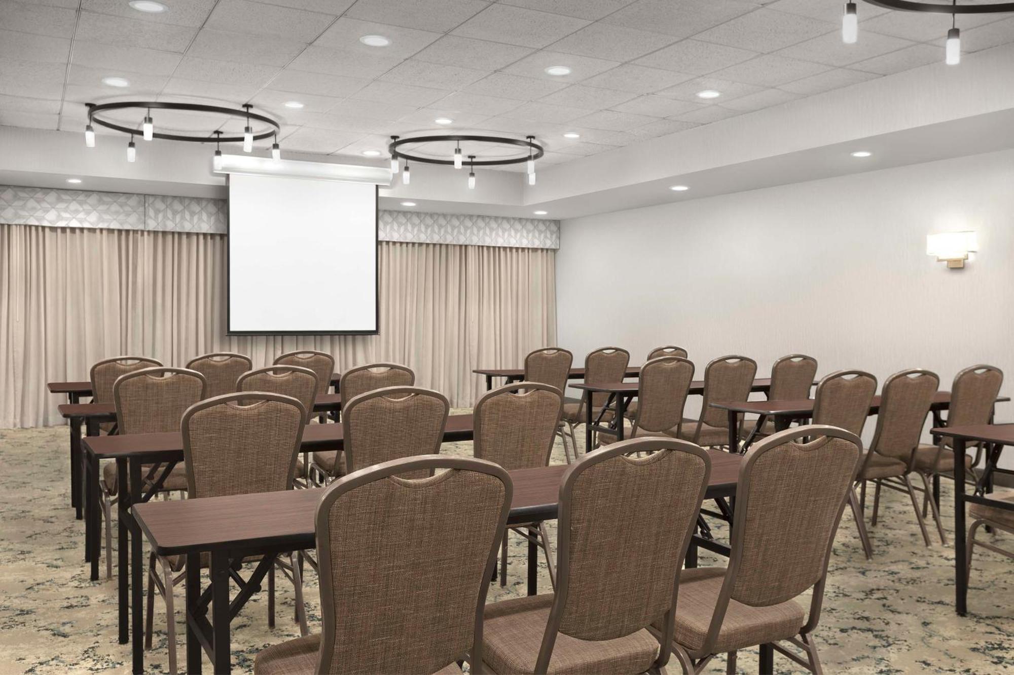 Hilton Garden Inn Raleigh Capital Blvd I-540 Dış mekan fotoğraf
