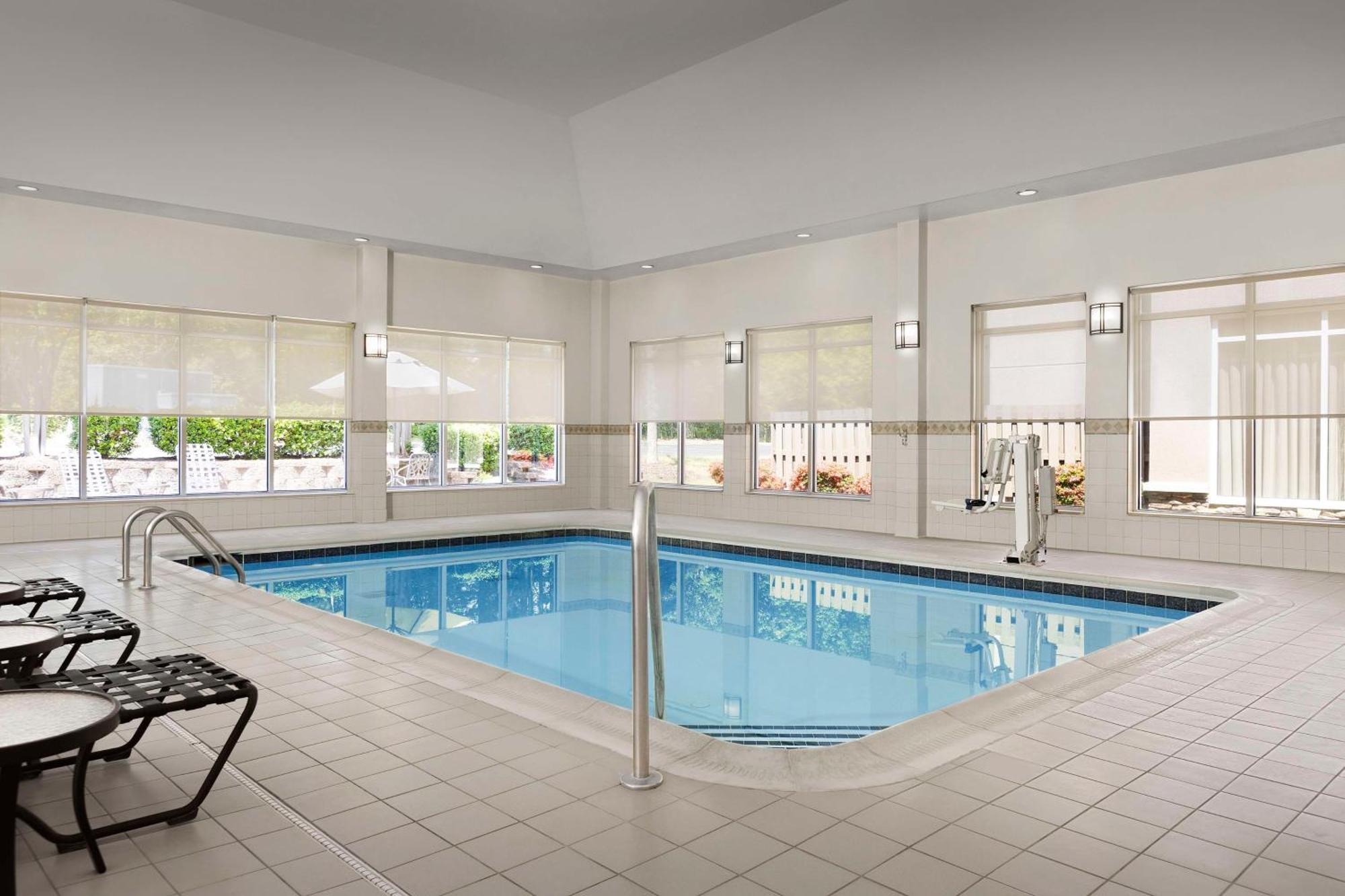 Hilton Garden Inn Raleigh Capital Blvd I-540 Dış mekan fotoğraf