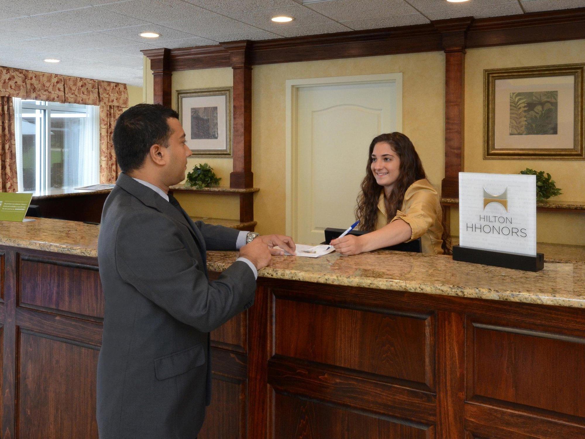 Hilton Garden Inn Raleigh Capital Blvd I-540 Dış mekan fotoğraf