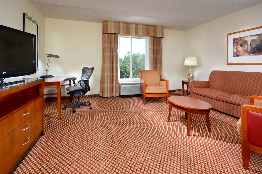 Hilton Garden Inn Raleigh Capital Blvd I-540 Dış mekan fotoğraf